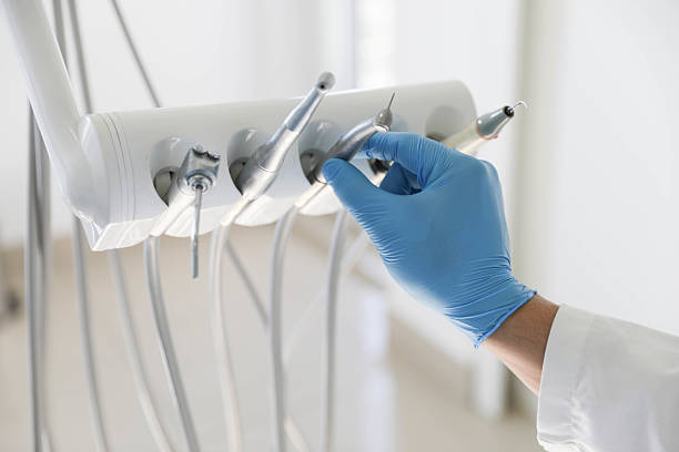Professional Tooth Extraction technician working in Tuckahoe, VA